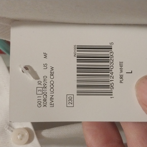 GUESS SWEATER - Picture 2 of 2